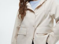 Ветровка с капюшоном свободного силуэта