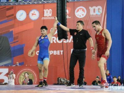 Три борца из Якутии вышли в финал юниорского турнира памяти Юрия Власко