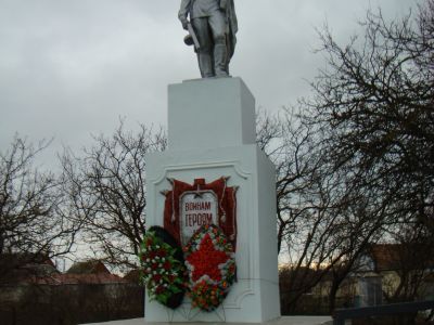 Памятник воинам-освободителям Тамани от фашистских захватчиков