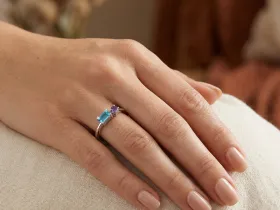 Кольцо из серебра с топазом и аметистом э0681кц09251204