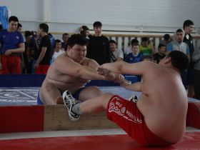 Три юношеские команды по мас-рестлингу завоевали все путёвки на Игры Манчаары