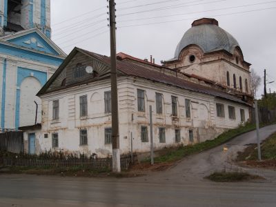 Два дома причта