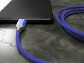 Кабель Akai USB / Apple Lightning 1 м Синий