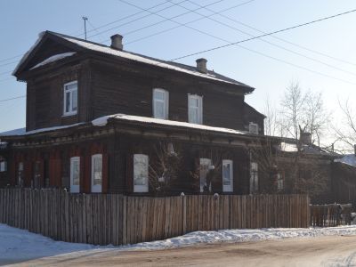 Дом с мезонином