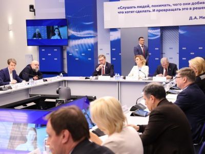 ЕР инициирует законодательные коррективы в рамках задач из президентского послания