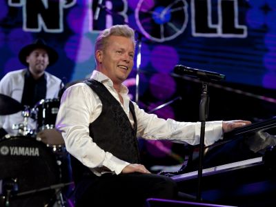 Билеты на Денис Мажуков. Трибьют Элвиса Пресли (Академ джаз клуб на Мясницкой) / Концерт | Афиша | ИнфоТаймс