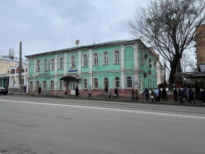 Здание Курского землеустроительного и мелиоративного техникума (землемерного училища), в котором учился Генеральный секретарь ЦК КПСС Л.И. Брежнев