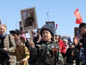 Фото. В Якутске акция «Бессмертный полк» собрала более 50 тысяч человек