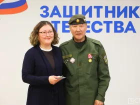 В Якутске вручили нагрудные знаки «Доброволец Донбасса» ветеранам СВО