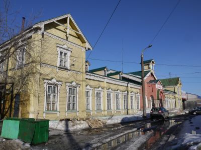Здание старого железнодорожного вокзала. Отсюда в 1919 г. выехали на фронт Гражданской войны отряды Иваново-Вознесенских рабочих во главе с М.В. Фрунзе и Д.А. Фурмановым