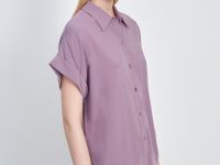 Блузка с коротким рукавом и отложным воротником