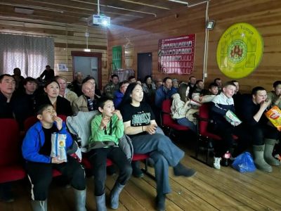 Открытие кинозала в якутском селе совпало с премьерой фильма «Алдан»