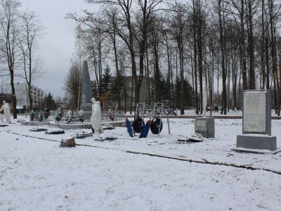 Братское кладбище воинов Советской Армии, погибших в 1944 г.