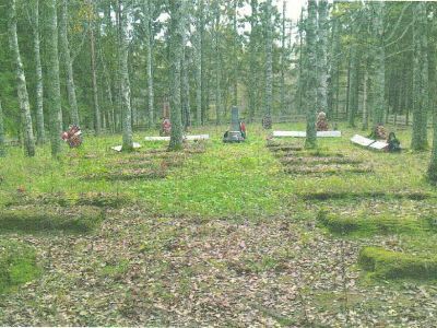 Воинское кладбище воинов Советской Армии, погибших в боях с немецко-фашистскими захватчиками в период Великой Отечественной войны 1941-1945 гг.
