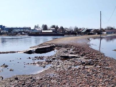 В селе Арбын ввели режим ЧС. Подтоплены дворы, дома, улицы