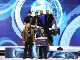 Одиннадцать медалей турнира Коркина завоевали борцы из Якутии