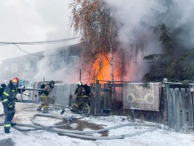 Тела двух погибших нашли на месте пожара в Якутске            
                UPD