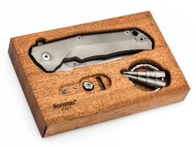 Нож складной LionSteel T.R.E. Bronze Titanium, сталь M390, рукоять титан
