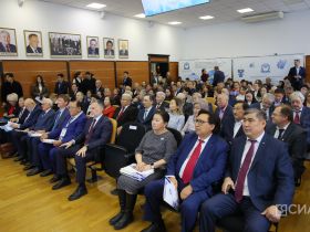 В Якутске открыли научно-экспертный форум по ключевым вопросам развития Арктики