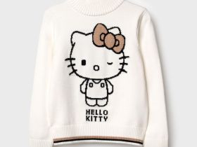 Свитер трикотажный для девочек