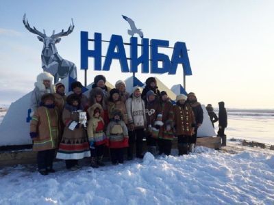 На берегу моря Лаптевых, при въезде в село Найба Якутии поставили стелу