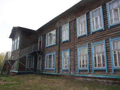 Здание школы, где в 1927-1936 гг. учился Герой Советского Союза Петр Ермолаевич Осьминин
