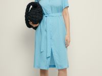 Платье с коротким рукавом и поясом