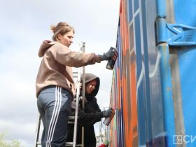 Уличные художники из Забайкалья создали арт-объект в Якутске и дали мастер-класс