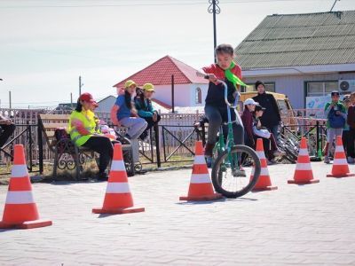 Дети из реабилитационного центра победили в соревновании «Безопасное колесо» в Усть-Алданском улусе