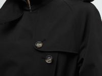 Двубортный тренч с рукавом реглан