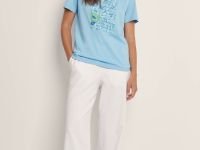 Футболка приталенного силуэта с принтом