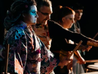 Шоу «Музыка стихий». «Японские барабаны, волынка, кото»