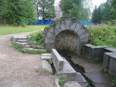 Грот-родник