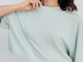 Укороченная футболка