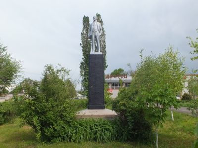 Памятник В.И. Ленину