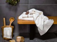 Полотенце банное 80 x 150 см молочное Chenillebiesen Wellness Möve