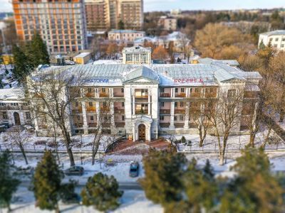 Санаторий "Азау" с домом врача А.М. Безберовича