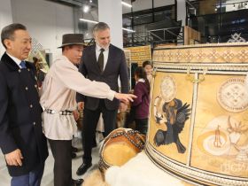 В Якутии отметили 80-летие Бориса Неустроева — Мандар Уус