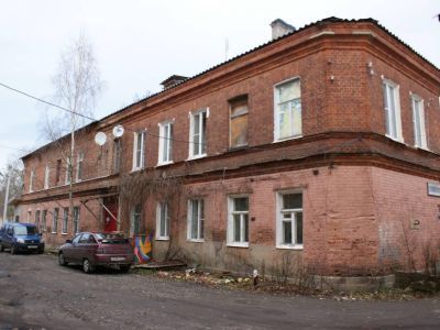 Жилой дом с пекарней и ледником