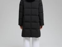Длинный пуховик с капюшоном