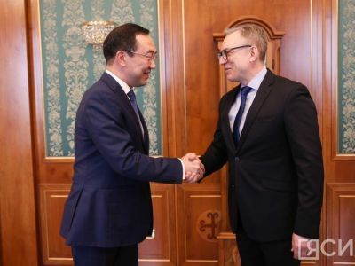 Глава Якутии провел встречу с послом по особым поручениям МИД РФ
