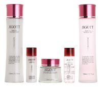 Набор для лица Essence Moisture Skin Care 3 (тонер-эссенция 150/30мл + лосьон 150/30мл + крем-эмульсия 50мл)