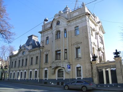 Главный дом, до 1821 г., 1860 г., 1896 г., 1911 г., архитекторы  А.В.Иванов, К.К.Гиппиус (интерьеры),  И.Т.Барютин