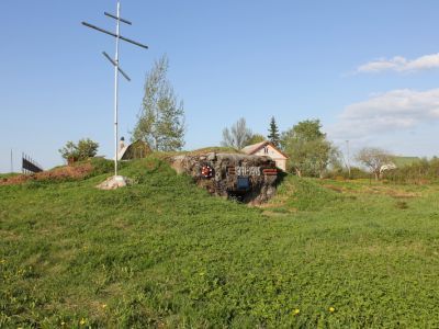 Памятник-дот на рубеже обороны советских войск в 1941 г.