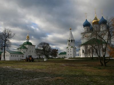 Корпуса келий