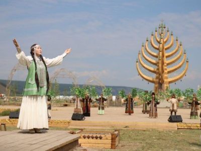 Торжественное открытие Ысыаха Олонхо состоялось в Оймяконском районе Якутии
