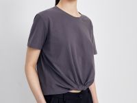 Футболка с узлом