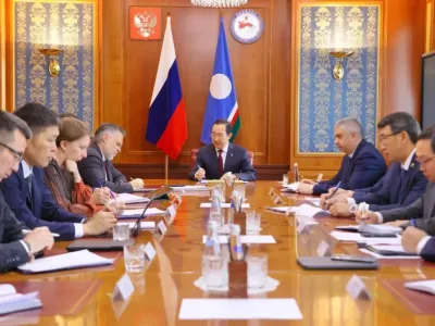 Айсен Николаев провёл совещание с руководством правительства и администрации Якутии