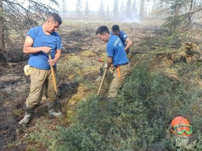 В Оймяконском районе продолжается борьба с ландшафтным пожаром