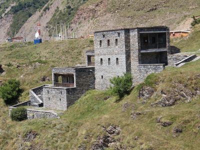 Дом, в котором в 1859 г. родился  Хетагуров Коста Леванович